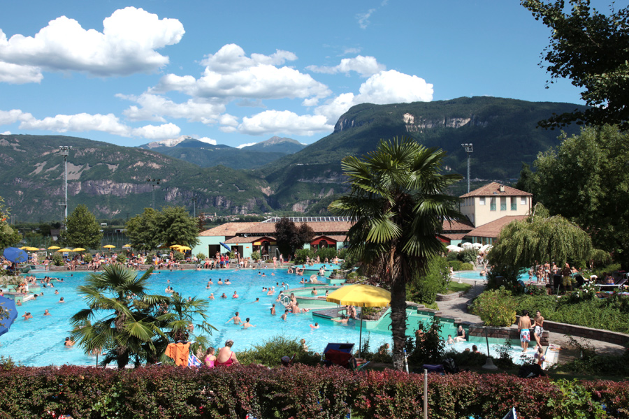 Piscina di sport e divertimento | Termeno