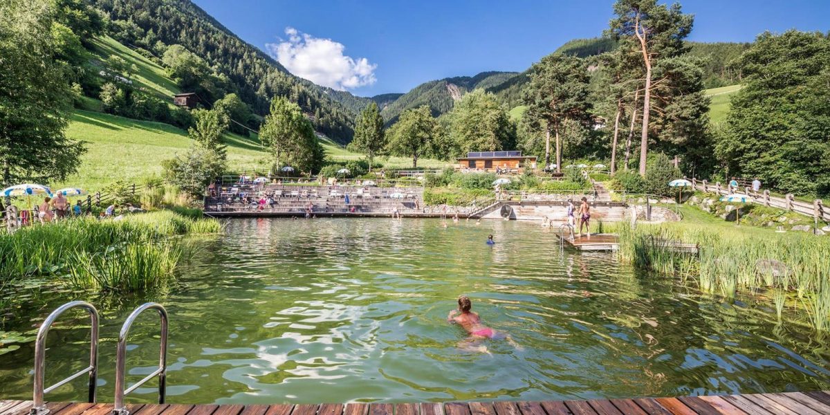 Natural bathing pond | Luson