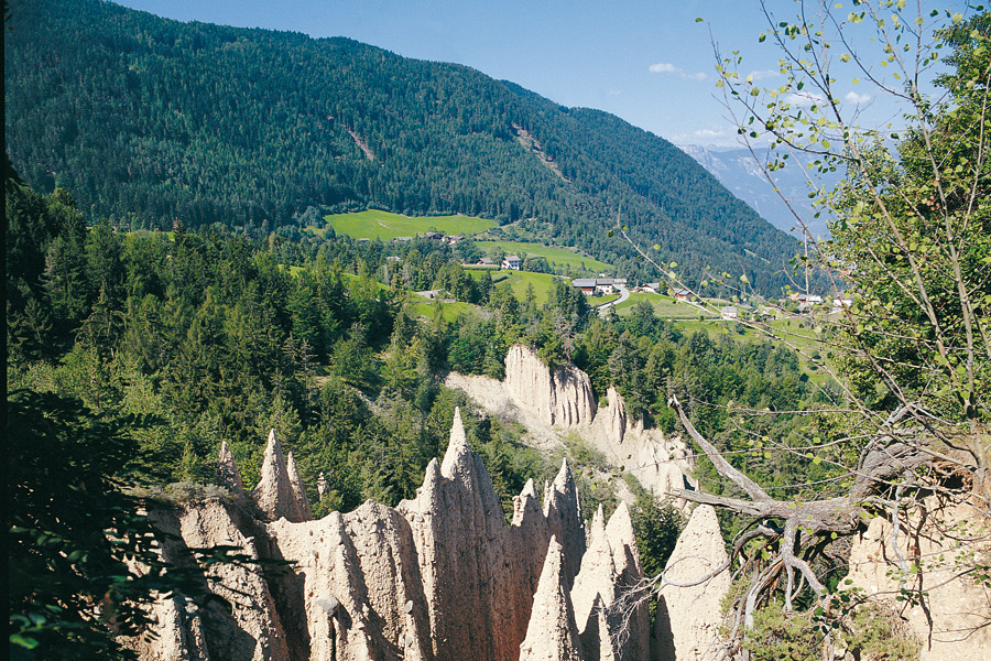 The earth pyramides | Collepietra