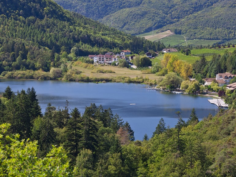 I laghi di Monticolo con collina Wilder-Mann-Bühel | Appiano