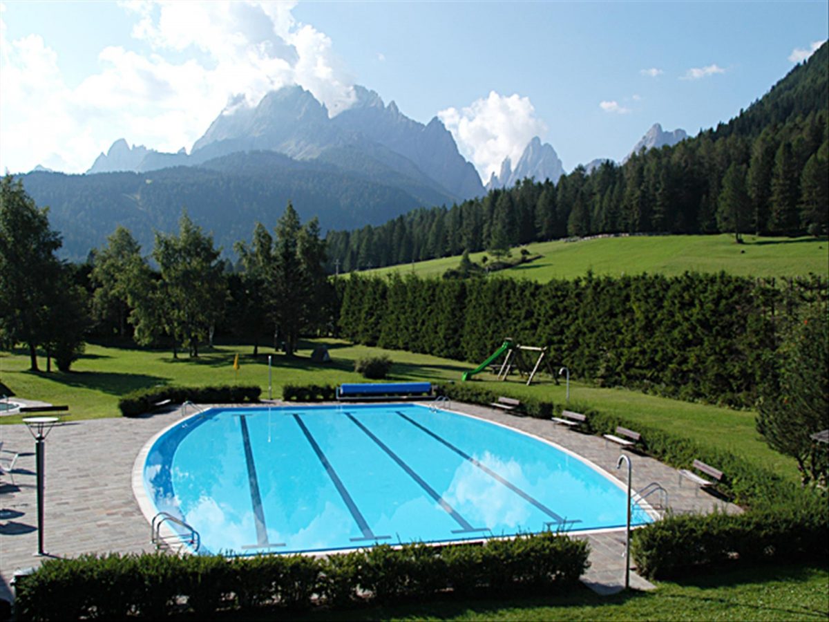 Piscina pubblica all’aperto | Sesto